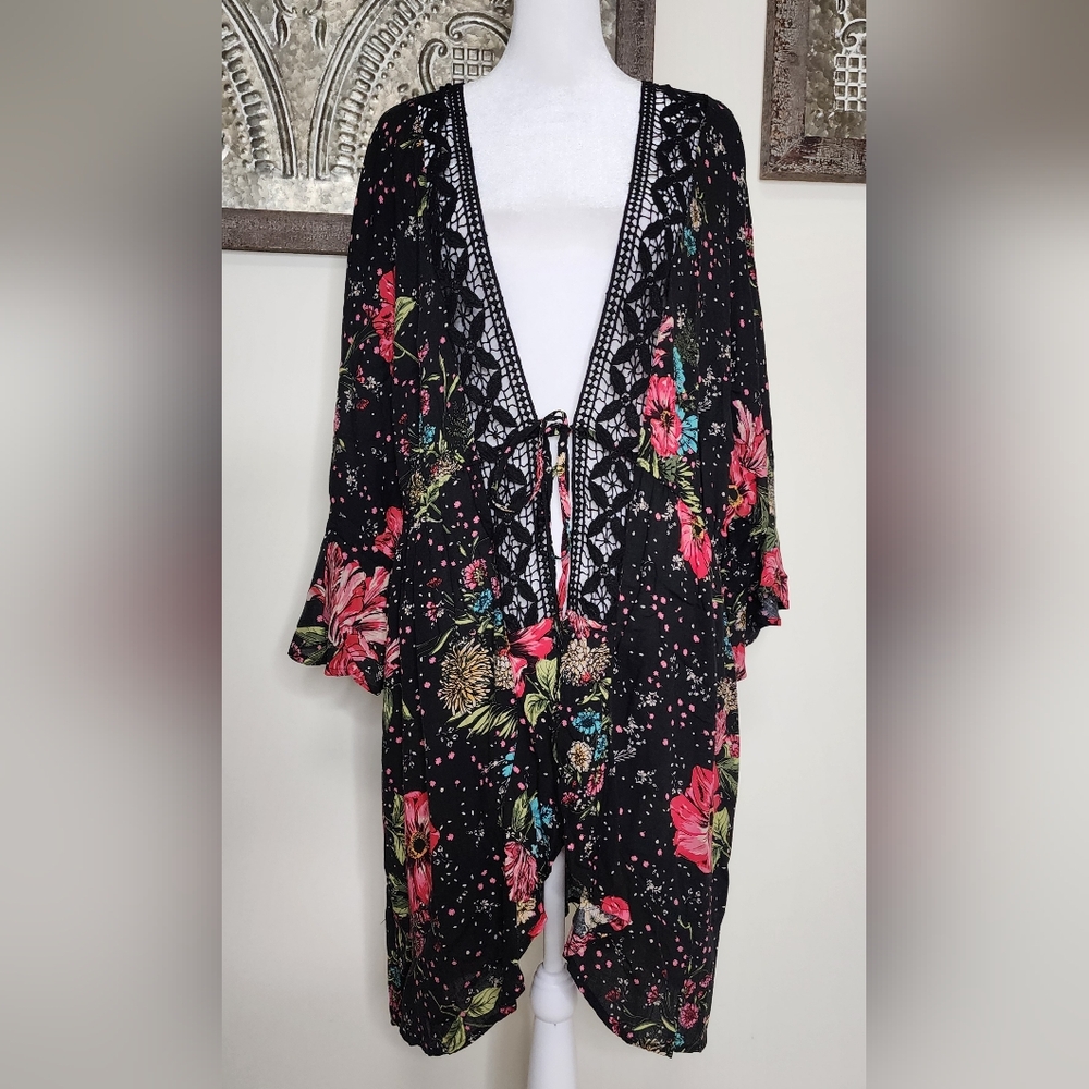 Maurices Black Floral Crochet Trim Kimono XL Boho Whimsygoth Beachy Cover-up
